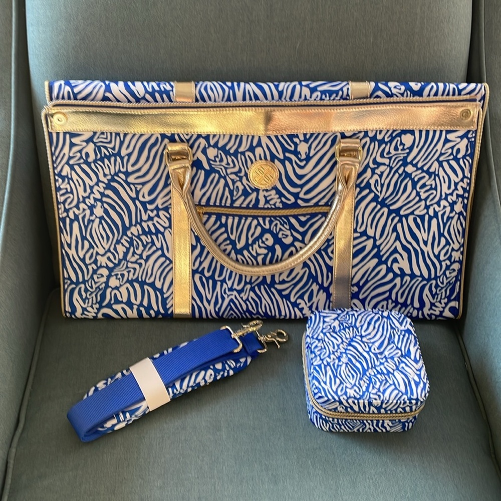 NWT Lilly Pulitzer, garment bag and make up box